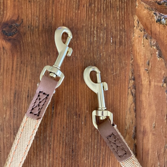 Small Dog Leash/Lead 1/2 Inch Wide, Tan with Gold Hardware, Puppytie - Picture 4 of 8